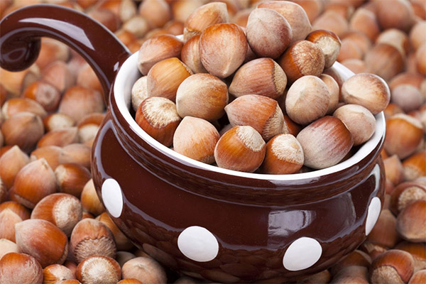 The benefits and harms of hazelnuts