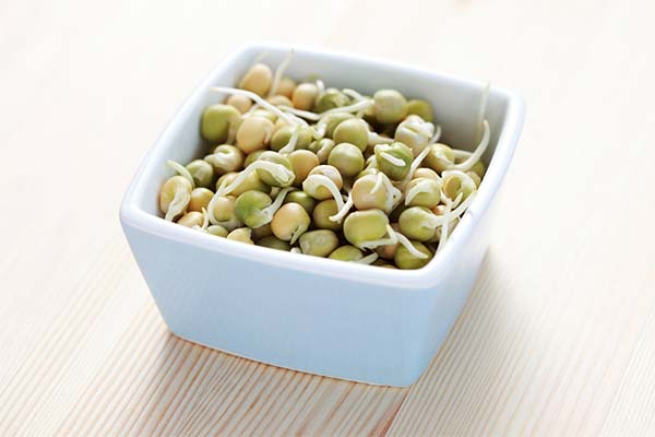 The benefits and harms of sprouted peas